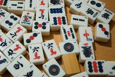 Mahjong tile games pieces